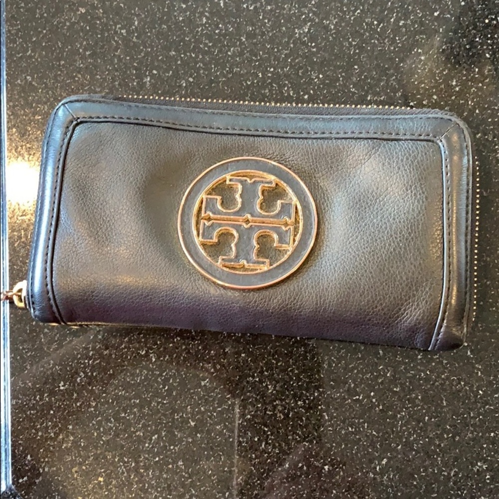Tory Burch wallet
